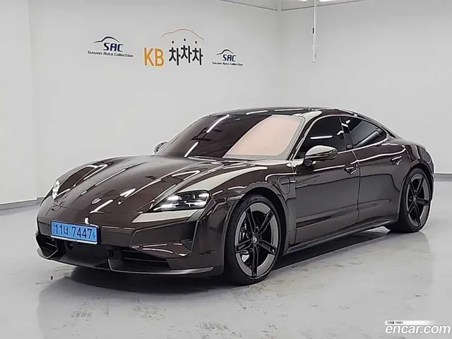 Porsche Taycan — миниатюра 1