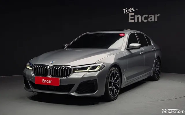 BMW 5 Series (G30) 530i xDrive M — миниатюра 1