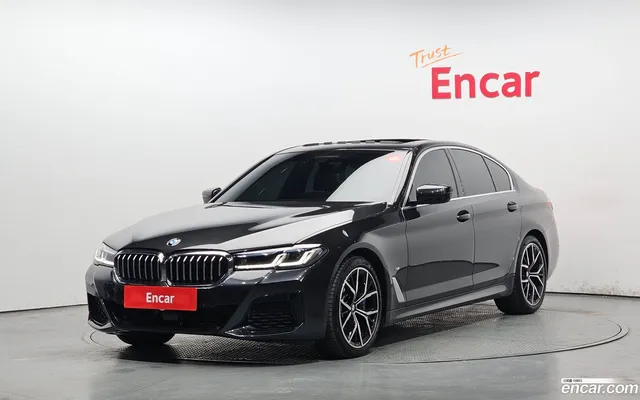 BMW 5 Series (G30) 530i xDrive M — миниатюра 1