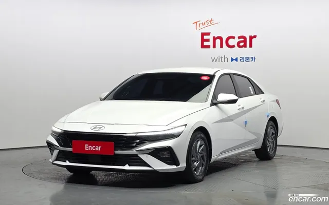 Hyundai Avante CN7 Hybrid — миниатюра 1