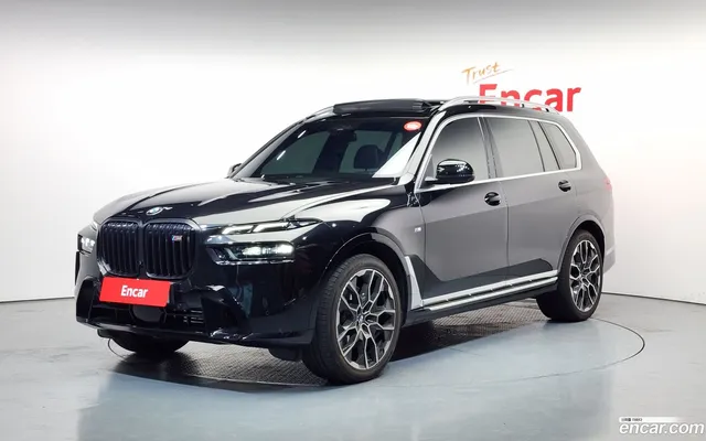 BMW X7 (G07) xDrive 40i M 6 — миниатюра 1