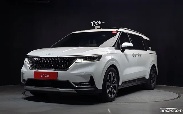 Kia Carnival 7 — миниатюра 1