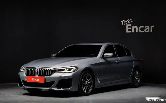 BMW 5 Series (G30) 523d M — миниатюра 1