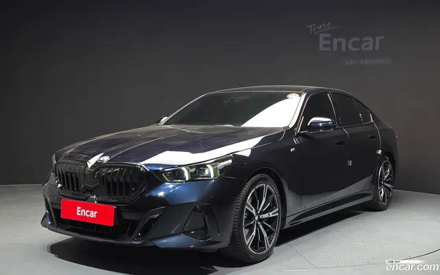 BMW 5 Series (G60) 530i xDrive M — миниатюра 1