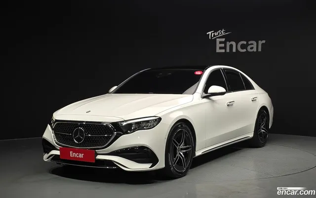 Mercedes-Benz E-Class (W214) E200 AMG Line — миниатюра 1