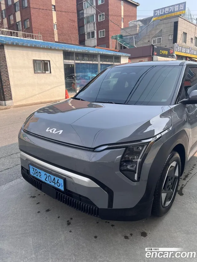 Kia EV3 2WD — миниатюра 1