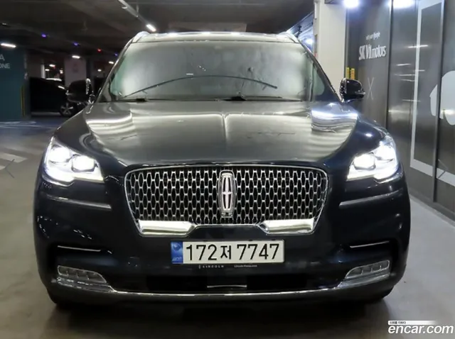 Lincoln Aviator 3.0 AWD — миниатюра 1