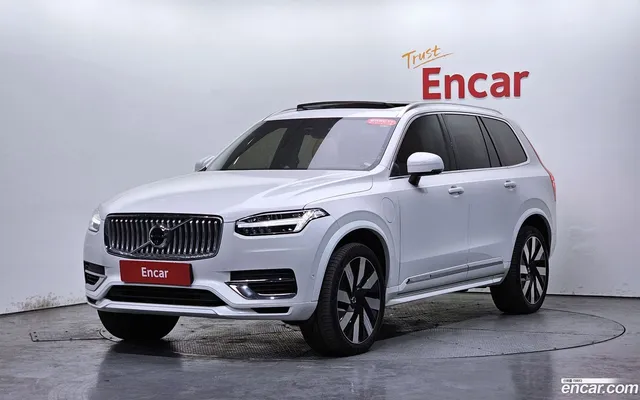 Volvo XC90 T8 — миниатюра 1