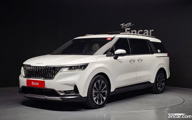 Kia Carnival 7 — миниатюра 1