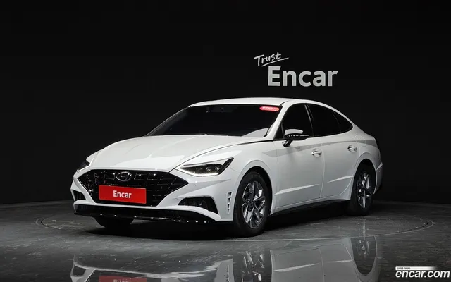 Hyundai Sonata (DN8) 2.0 — миниатюра 1