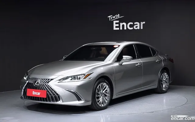 Lexus ES 300h — миниатюра 1