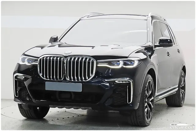 BMW X7 (G07) xDrive 40i M 6 — миниатюра 1