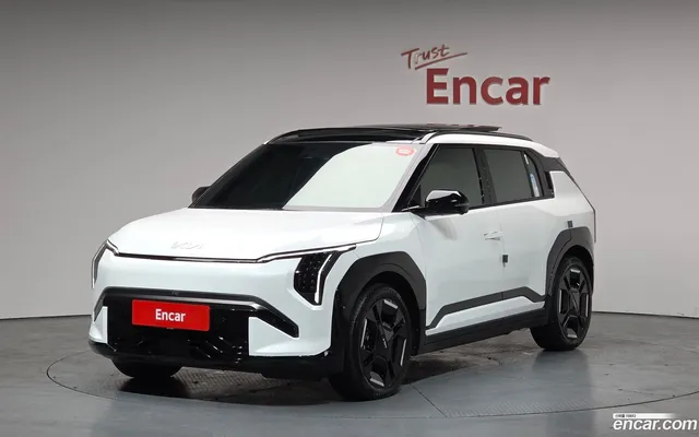 Kia EV3 2WD — миниатюра 1
