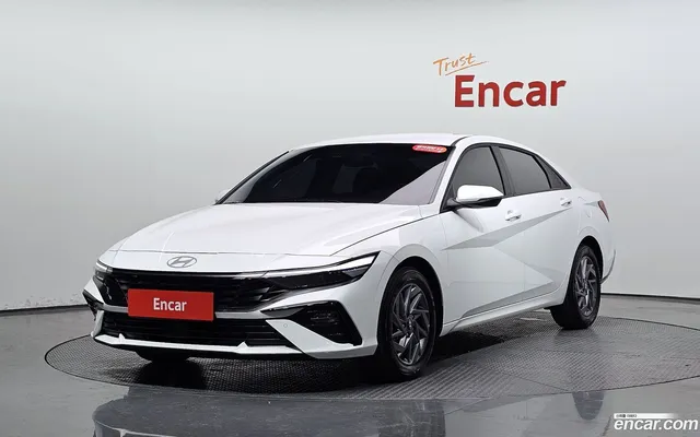 Hyundai Avante CN7 Hybrid — миниатюра 1