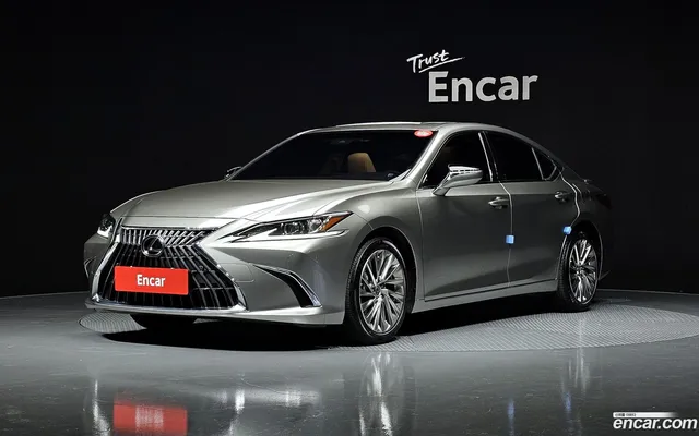 Lexus ES 300h — миниатюра 1