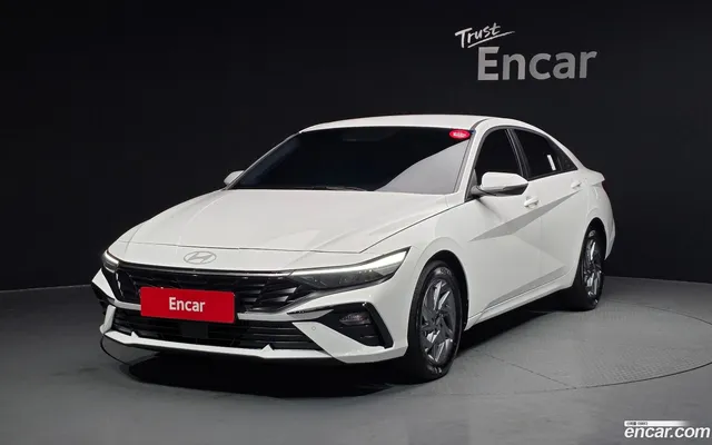 Hyundai Avante CN7 Hybrid — миниатюра 1