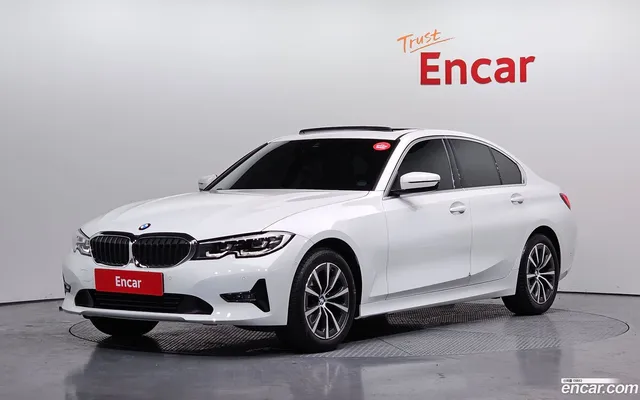 BMW 3 Series (G20) 320i — миниатюра 1