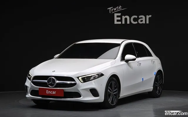 Mercedes-Benz A-Class (W177) A220 — миниатюра 1