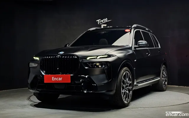 BMW X7 (G07) xDrive 40i M 6 — миниатюра 1