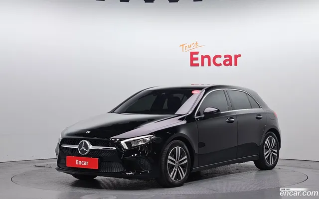 Mercedes-Benz A-Class (W177) A220 — миниатюра 1