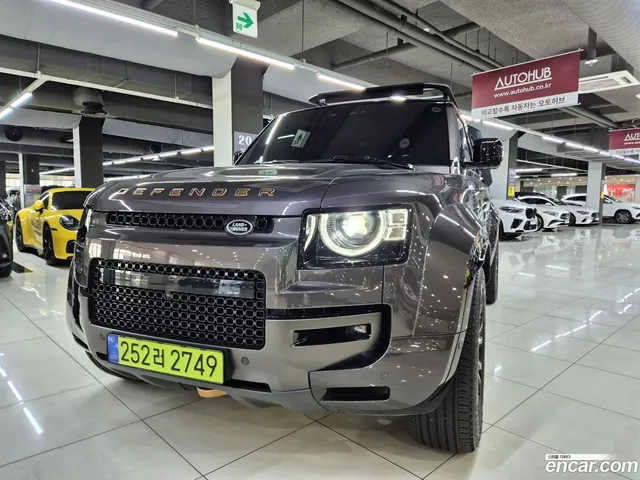 Land Rover (L663) 110 P635 — миниатюра 1