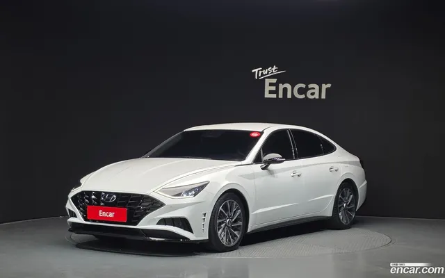 Hyundai Sonata (DN8) 2.0 — миниатюра 1