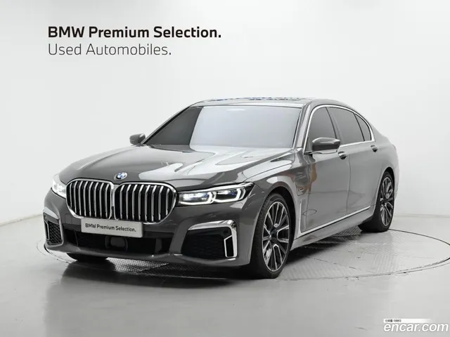 BMW 7 Series (G11) 745Le i M — миниатюра 1