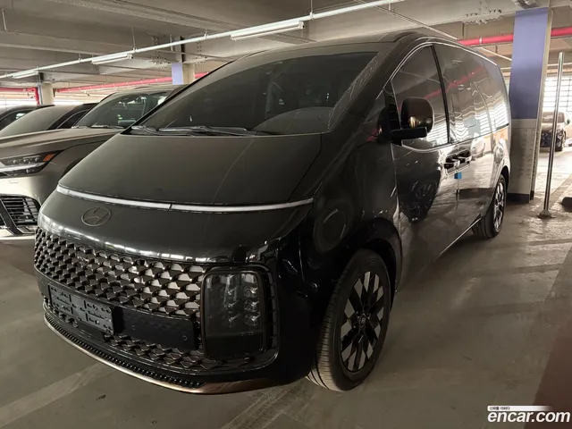 Hyundai Staria 4WD 7 — миниатюра 1