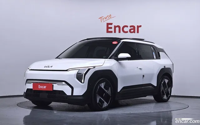 Kia EV3 2WD — миниатюра 1