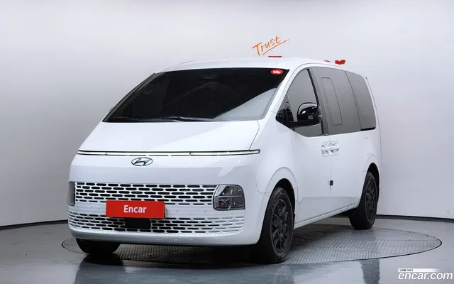 Hyundai Staria L3.5 5 — миниатюра 1