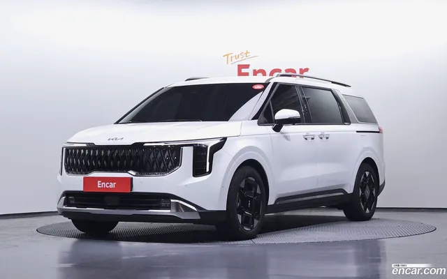 Kia Carnival 7 — миниатюра 1