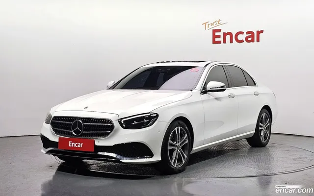 Mercedes-Benz E-Class (W213) E250 — миниатюра 1