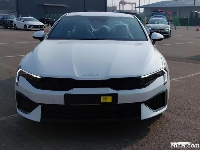 Kia K5 3 2.0 — миниатюра 1