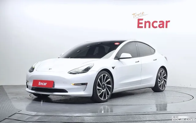 Tesla Model 3 AWD — миниатюра 1