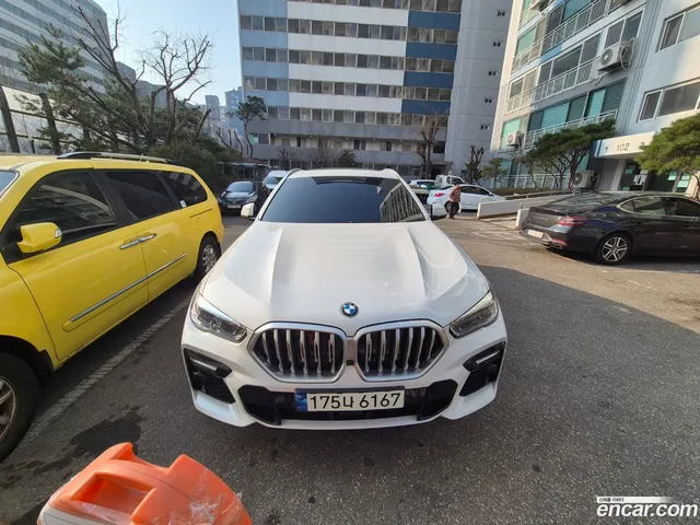 BMW X6 (G06) xDrive30d M — миниатюра 1