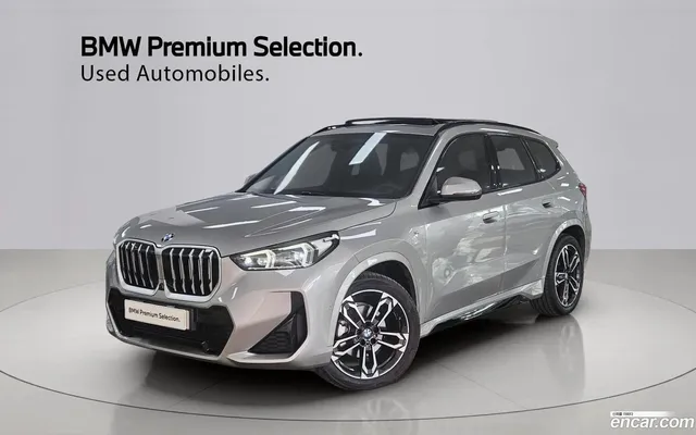 BMW X1 (U11) xDrive 20i M — миниатюра 1