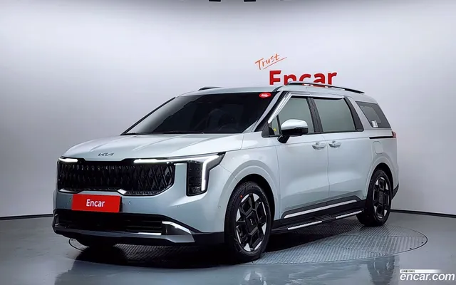 Kia Carnival 7 — миниатюра 1