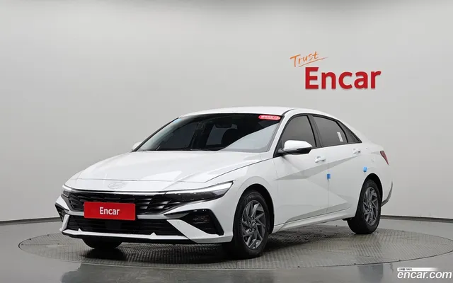 Hyundai Avante CN7 Hybrid — миниатюра 1