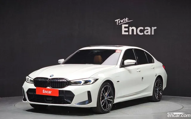 BMW 3 Series (G20) 330e M — миниатюра 1