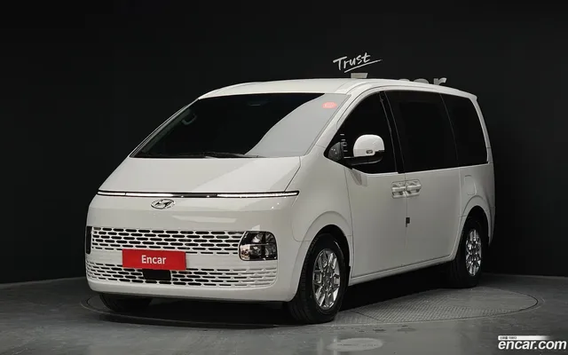 Hyundai Staria 3 — миниатюра 1