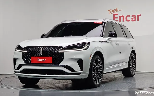 Lincoln Aviator 3.0 AWD — миниатюра 1