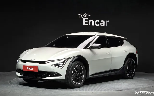 Kia EV6 2WD — миниатюра 1