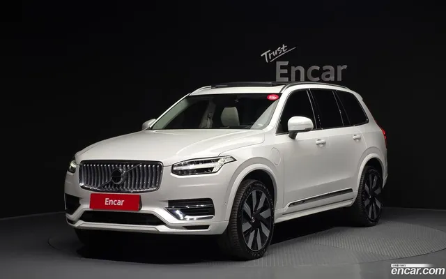 Volvo XC90 T8 — миниатюра 1