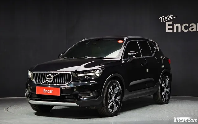 Volvo XC40 B4 — миниатюра 1
