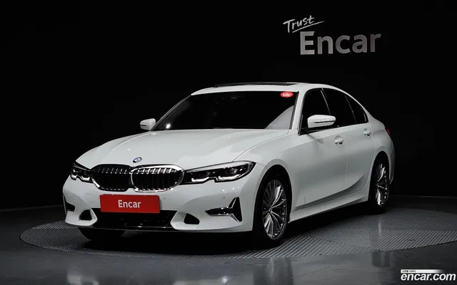 BMW 3 Series (G20) 320i — миниатюра 1