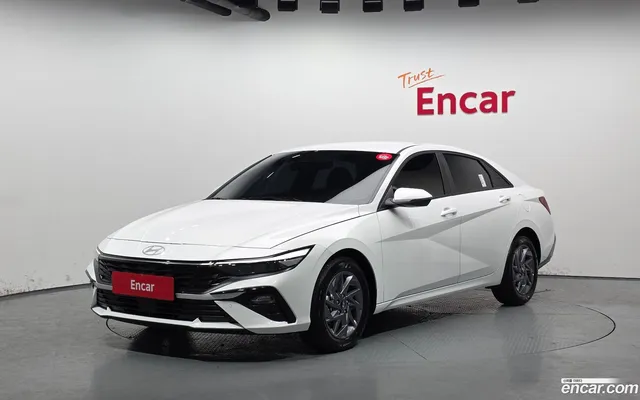 Hyundai Avante CN7 Hybrid — миниатюра 1