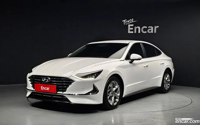 Hyundai Sonata (DN8) 2.0 — миниатюра 1