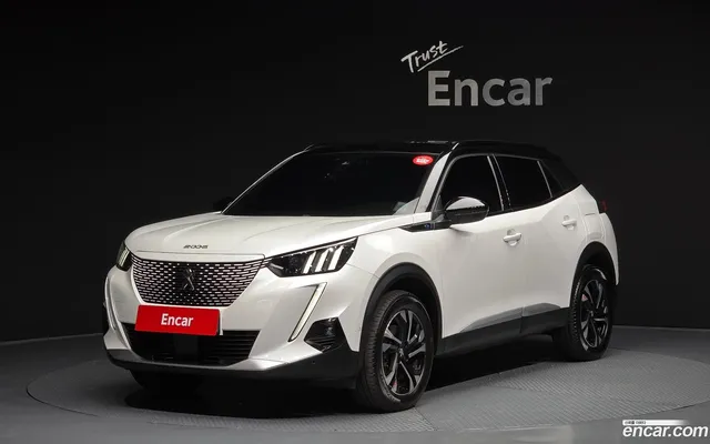 Peugeot e-2008 2 EV GT — миниатюра 1