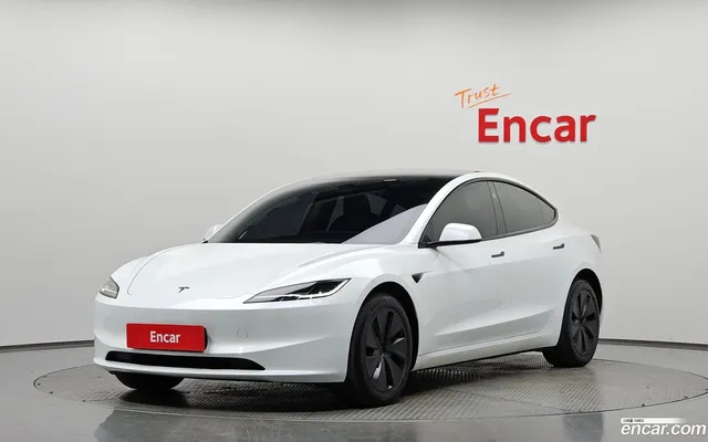 Tesla Model 3 AWD — миниатюра 1