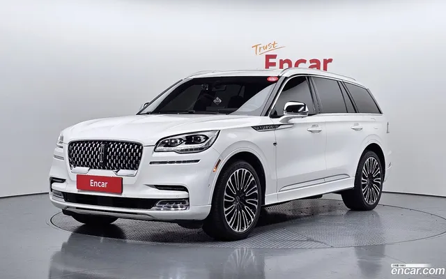 Lincoln Aviator 3.0 AWD — миниатюра 1